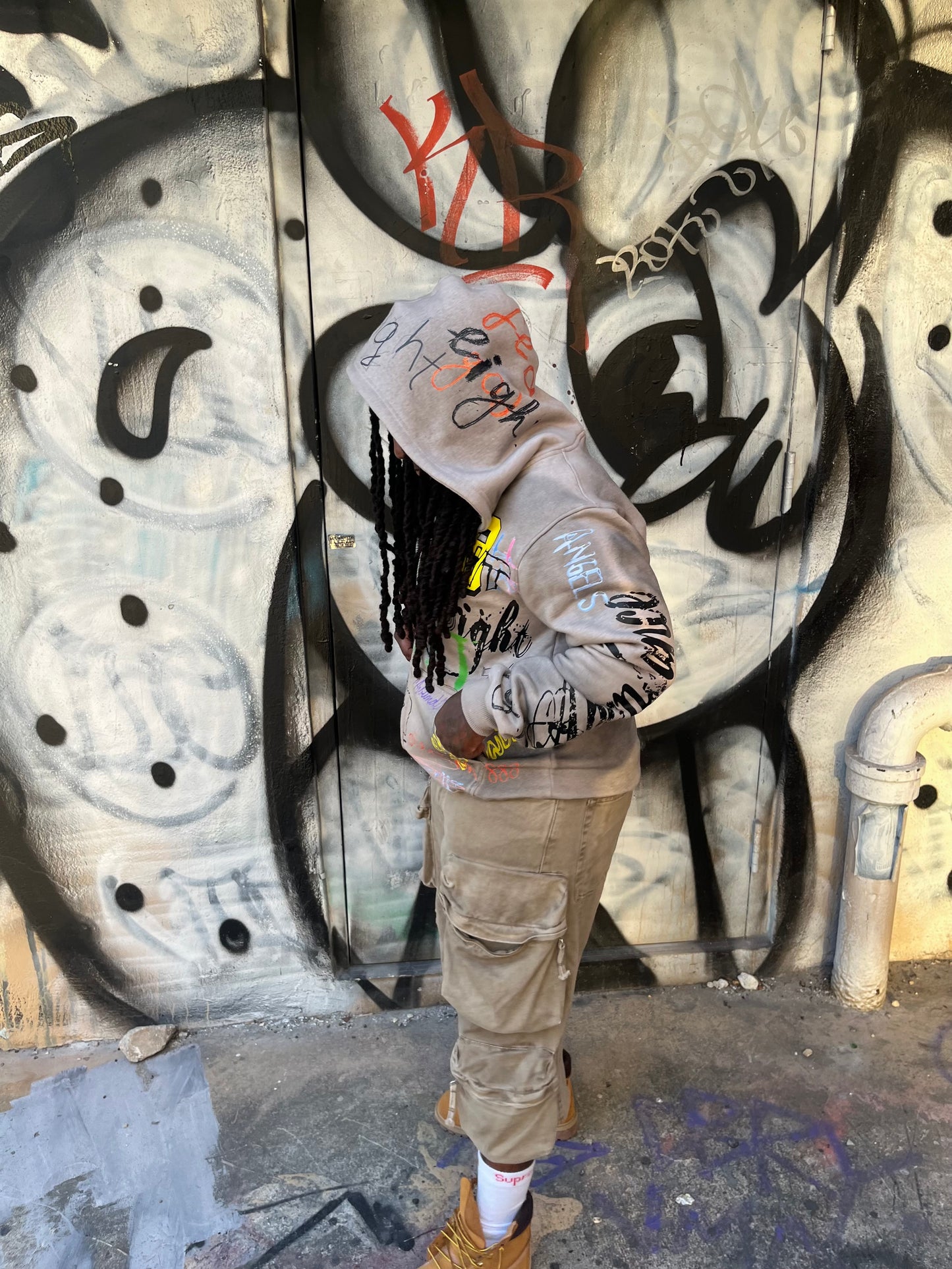 888 GRAFFITI HOODIE