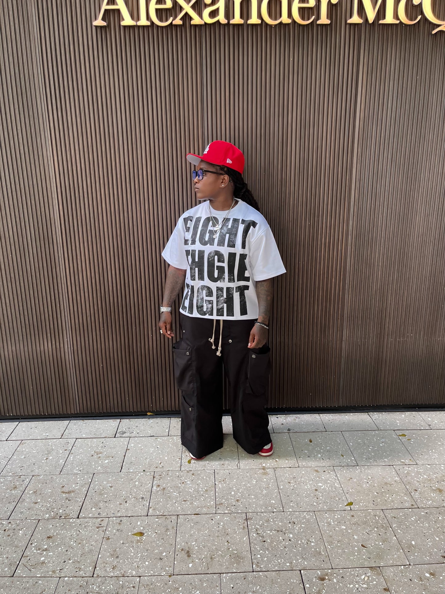 EIGHT THGIE EIGHT TEE