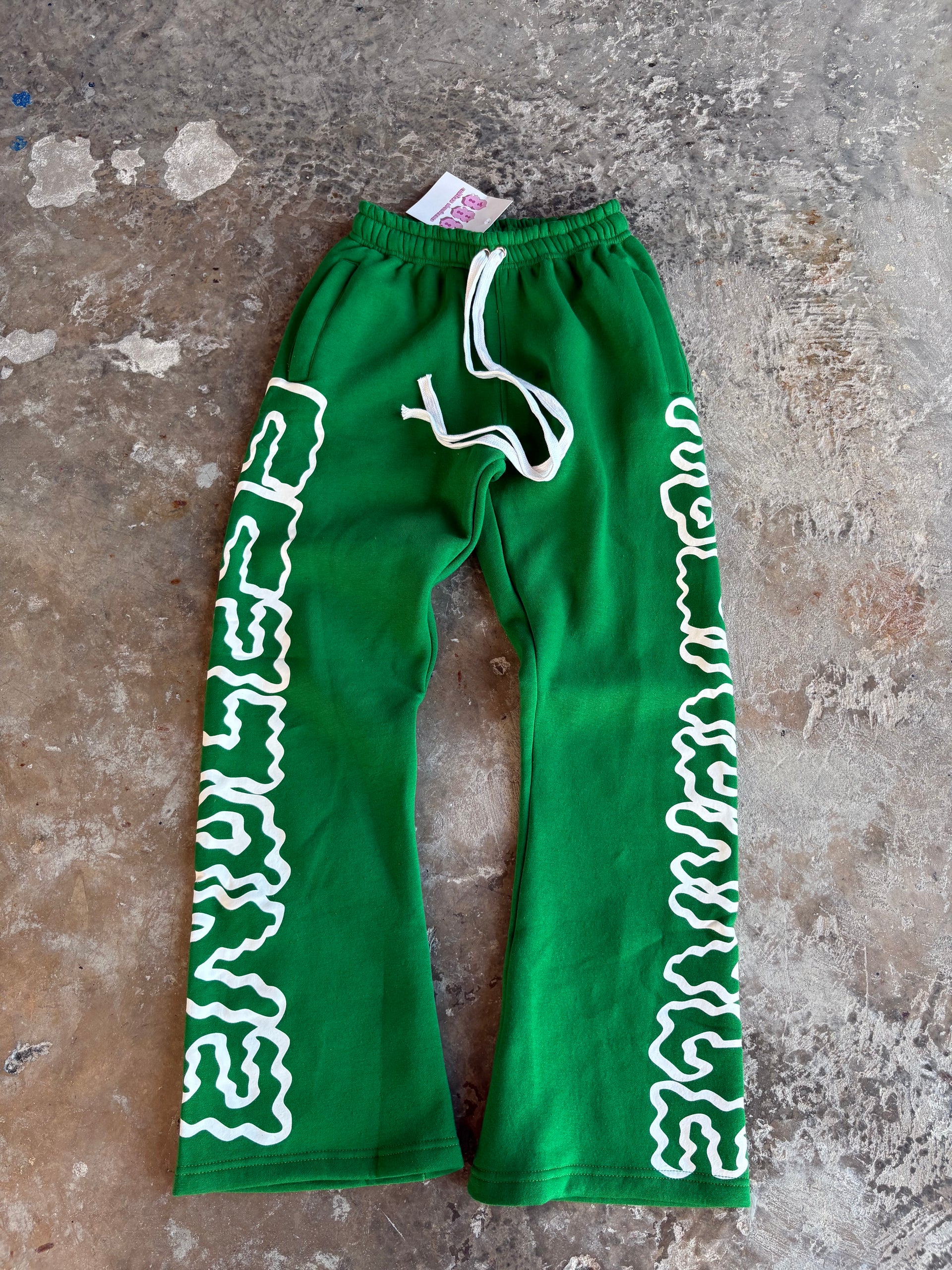 e𝔫𝔡𝔩𝔢𝔰𝔰 𝔞𝔟𝔲𝔫𝔡𝔞𝔫𝔠𝔢 𝔤𝔯𝔢𝔢𝔫 𝔰w𝔢𝔞𝔱𝔰