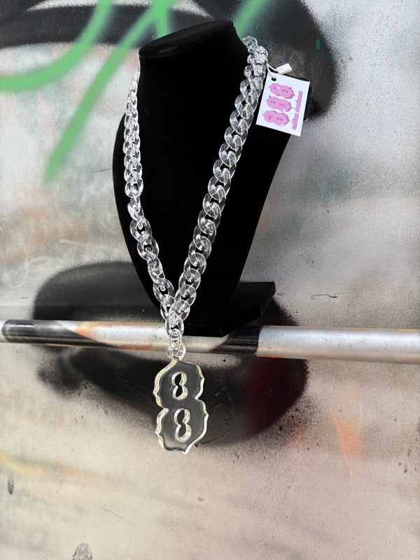 E𝔫d𝔩𝔢𝔰𝔰 8 𝔠h𝔞𝔦n